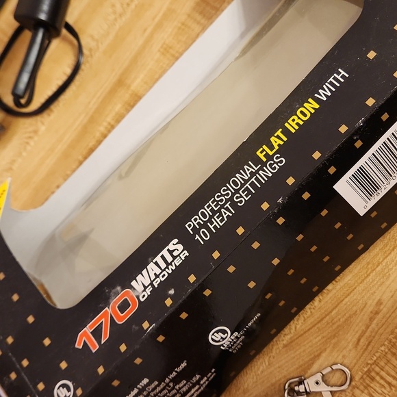 CONAIR Black and Gold Hair Straightener - Picture 4 of 8